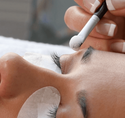 Lash-Ens-Supplies-and-Eyelash-extensions-Training._700x.png